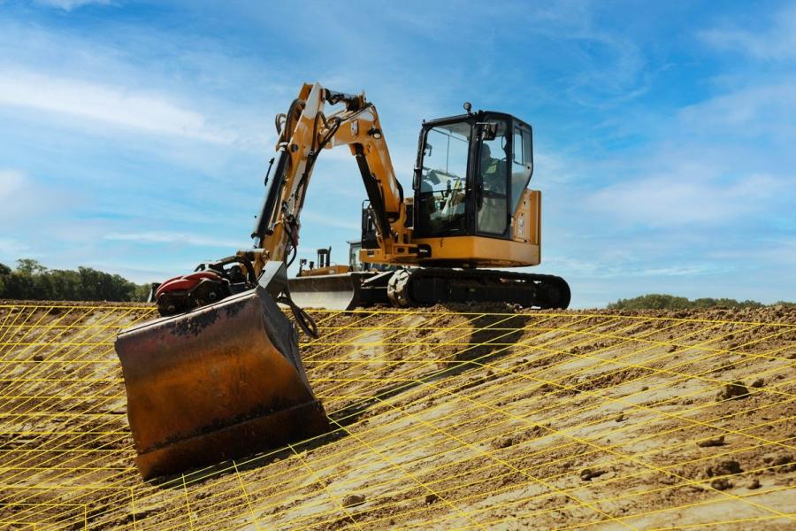 Available through Cat and Sitech dealers, owners can equip the excavators with Cat Grade with Advanced 2D or Cat Grade with 3D.