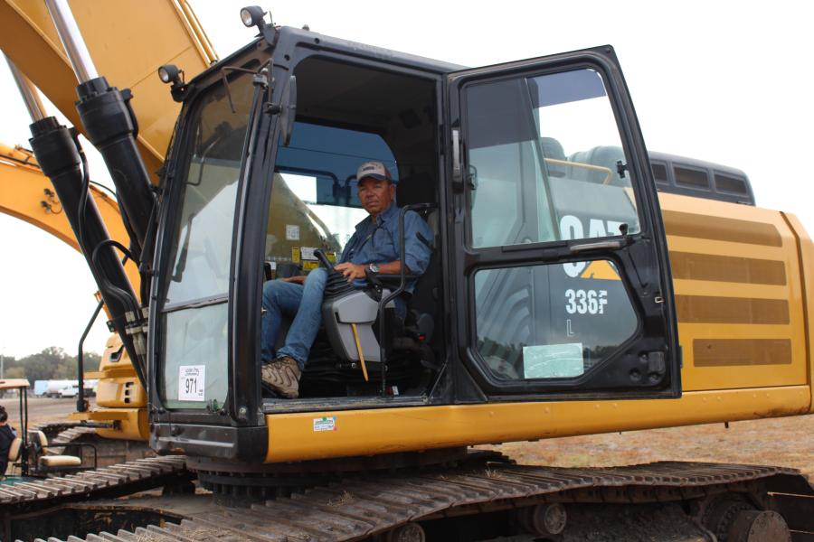 Kevin Cartwright, of Cartwright Construction, traveled from the Bahamas to check out this Cat 336F excavator.