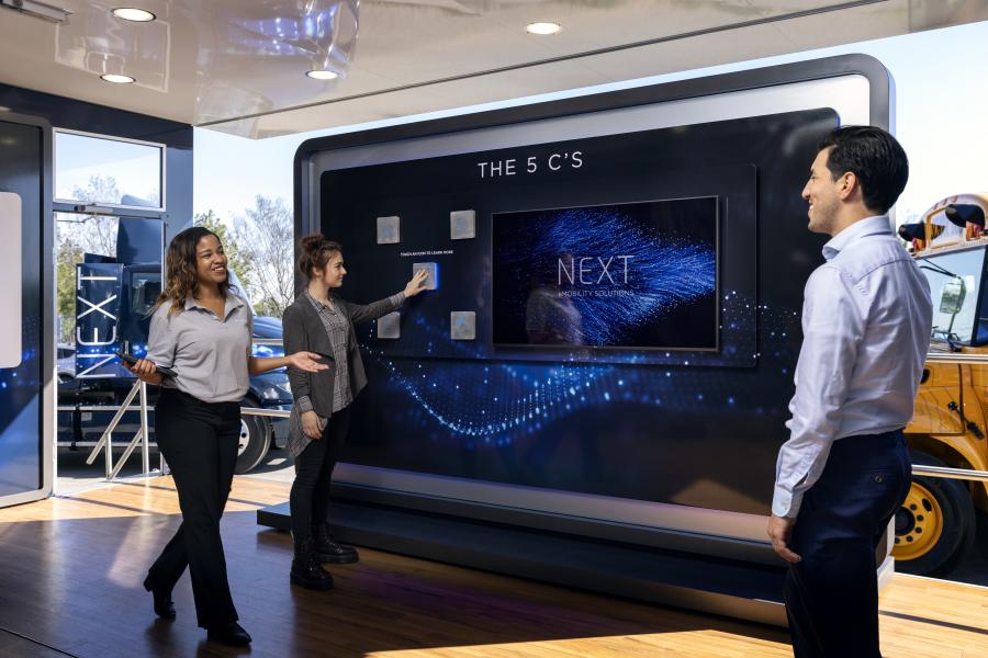 The trailer includes six interactive zones with augmented reality, 3D-printed models, videos and interactive demonstrations to share how Navistar supports the assessment and adoption process of ZEVs.