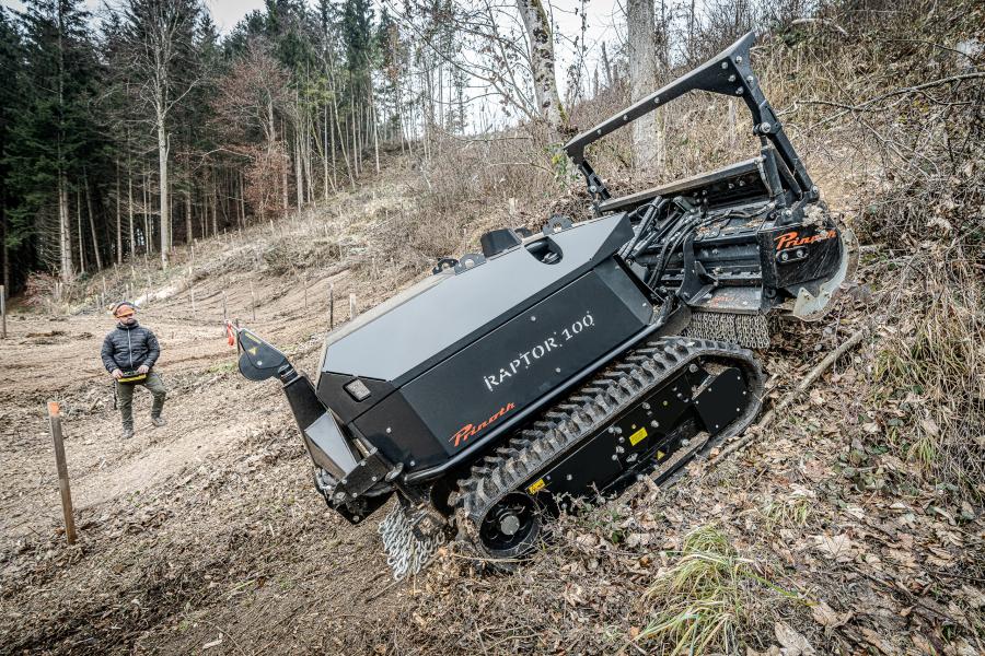 Good clearance, low ground pressure, wide rubber tracks and the ability to lift its mulcher to 600 mm mean it can process almost any terrain, the manufacturer said.