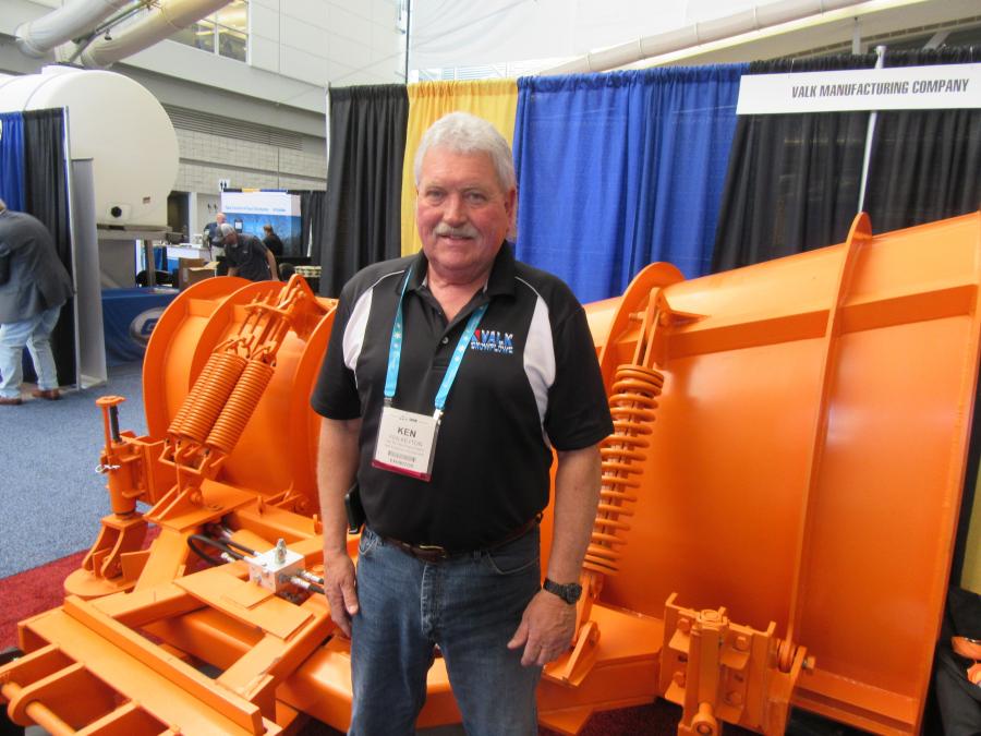 Ken Keyton of Valk Manufacturing Company explained how this RTP plow is available with triple gang or exposed compression trip springs.
