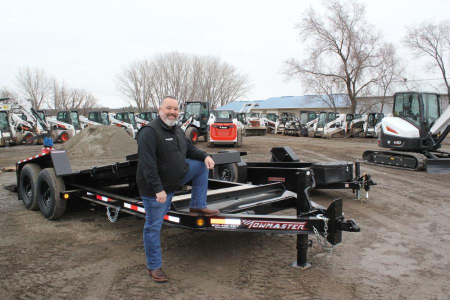 Bob Pace, regional sales manager of Towmaster Trailers, Litchfield, Minn., joined the crowd in St. Cloud with the company’s popular T12DT tilt drop deck trailer that has a 12,000-lb. payload capacity.
(CEG photo)