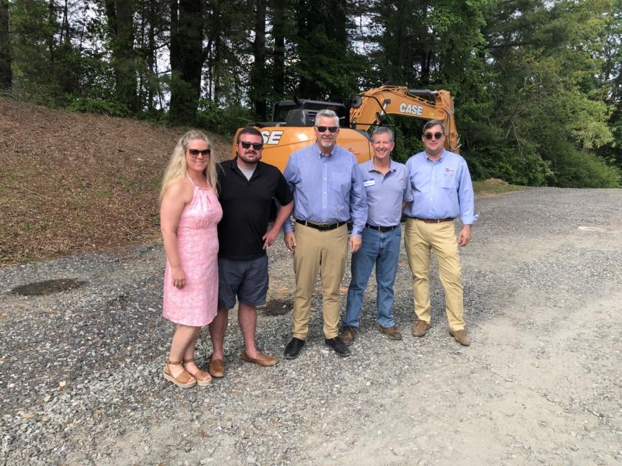 (L-R) are Stacie Lassiter, Lassiter Grading, Flat Rock, N.C.; Charlie Kilby, Wilco Construction, Spartanburg, S.C.; Terry Dolan, Case; and Barry Sullivan and Jim Hills, both of Hills Machinery.
(CEG photo)