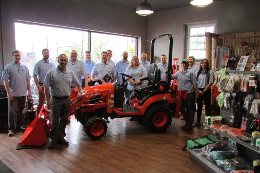 The Eagle Power Turf & Tractor team in Doylestown, Pa., made sure to make every guest feel at home and to be well fed.
(CEG photo)