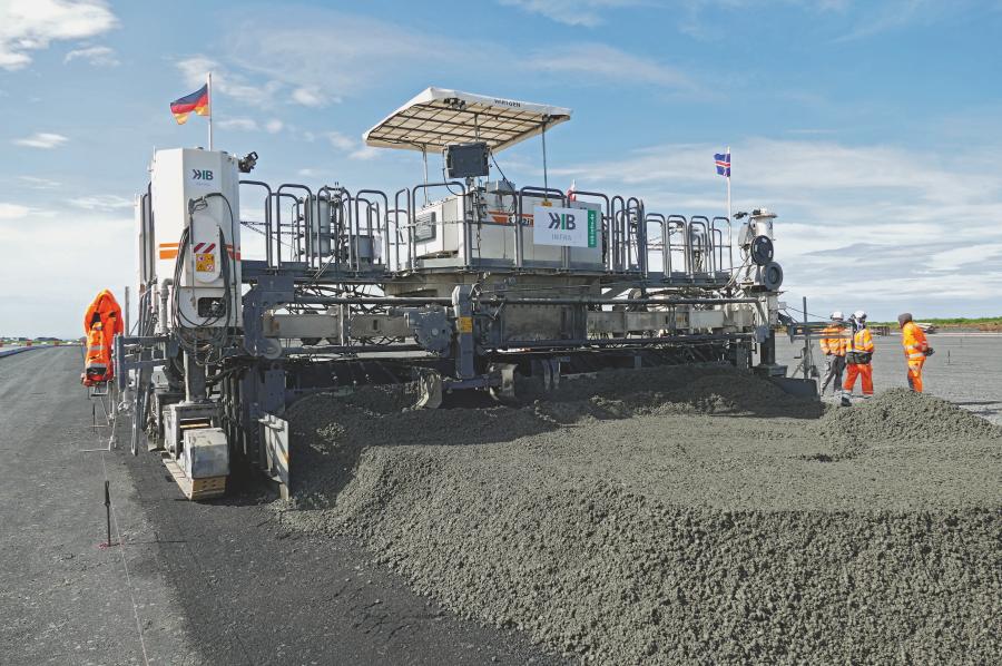 At Keflavik Air Base, the Wirtgen SP 62i delivered precise single-layer concrete paving with a width of 25 ft. and a thickness of between 16 and 18 in.