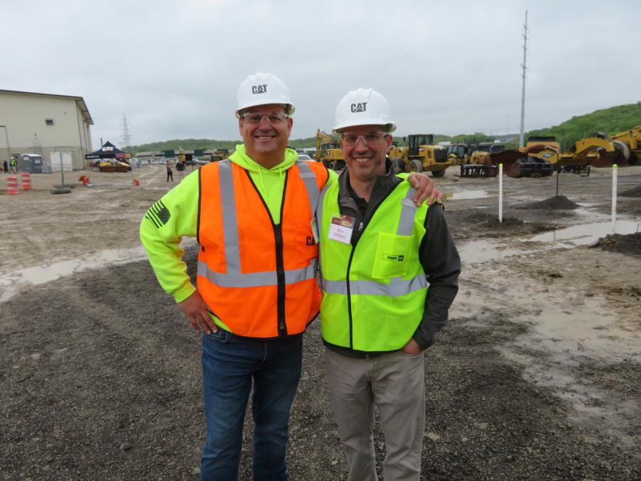 Ralph Kelly Moran (L) of Galaxy Underground and Fabick Cat’s Brian Chinnici on the course of the Caterpillar Operator Challenge.
(CEG photo)