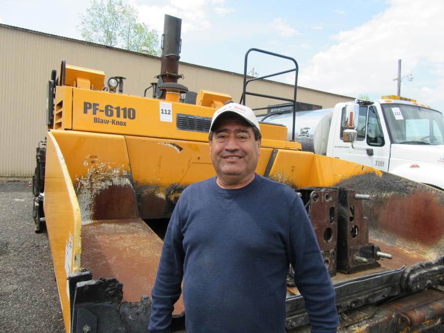 Maynor Anzueto of Importadora Angoz S.A. came in for the auction from Guatemala. He was pleased to be taking home this paver.
(CEG photo)