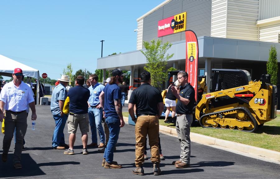 A great crowd was on hand to see all the product displays and enjoy the day’s events.
(CEG photo) 