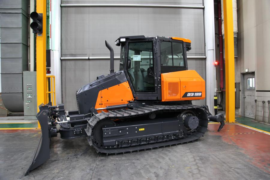 The mass production of the Doosan DD100 will begin in June 2022 and will launch in North America in the third quarter. With the launch of the dozer, HDI hopes to create synergies with its existing excavator and wheel loader models.