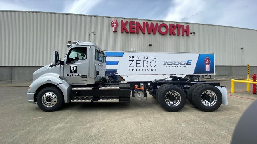 King County purchased the Class 8 Kenworth battery electric vehicle through Papé Kenworth Northwest – SeaTac. (Photo courtesy of King County)