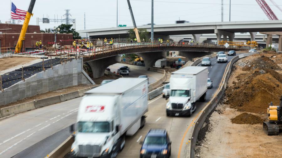 The approximately 9-mi. project will add two non-tolled high-occupancy vehicle managed lanes in each direction along I-35 from U.S. 290 West/State Highway 71/Ben White Boulevard to State Highway 45 Southeast.
(Fluor photo)