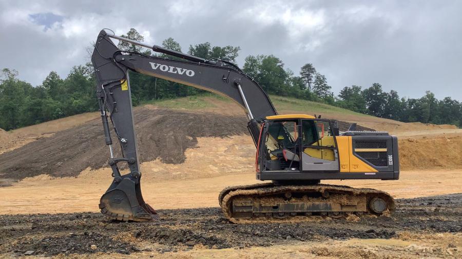 The auction also featured two 2019 Volvo excavators with less than 800 hours on each.
(Compass Auctions photo)