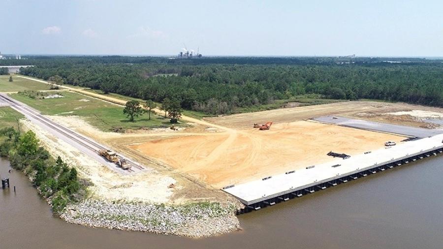 The $8.8 million project includes a 600-ft. bulkhead with a 40-ft. apron, which can accommodate three barges for loading and unloading. (Photo courtesy of port airspace.com)