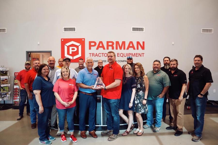 Randy Phillips, southeast region manager of LBX, presents the 2021 LBX Triple Crown Dealer Award to Parman General Manager Colin Hockenberger.
(Parman Tractor & Equipment photo)