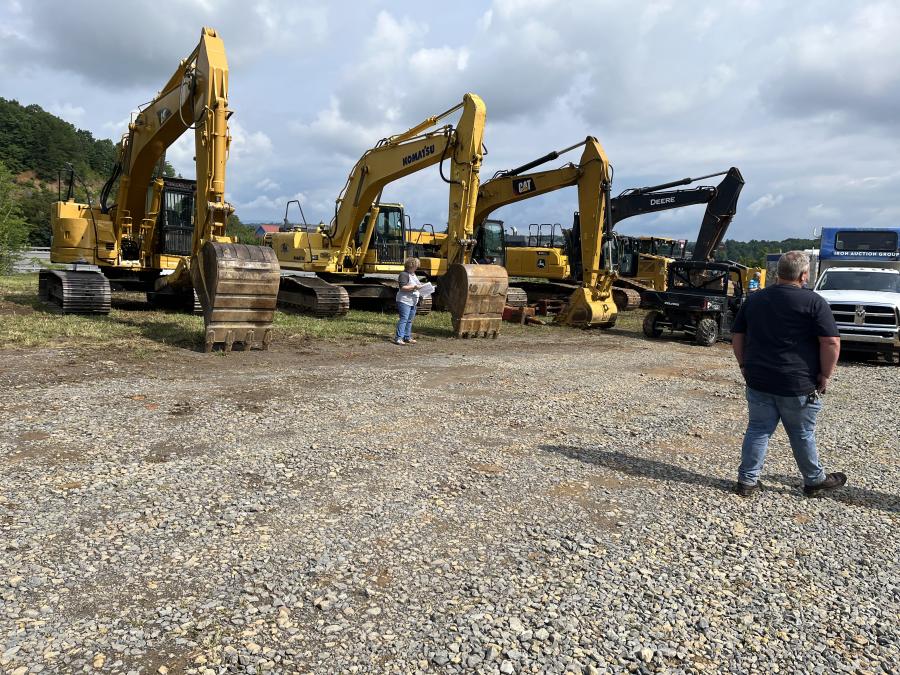 The bidding for excavators was strong, with the winning bidder being a contractor in Miami, Fla.
(CEG photo)