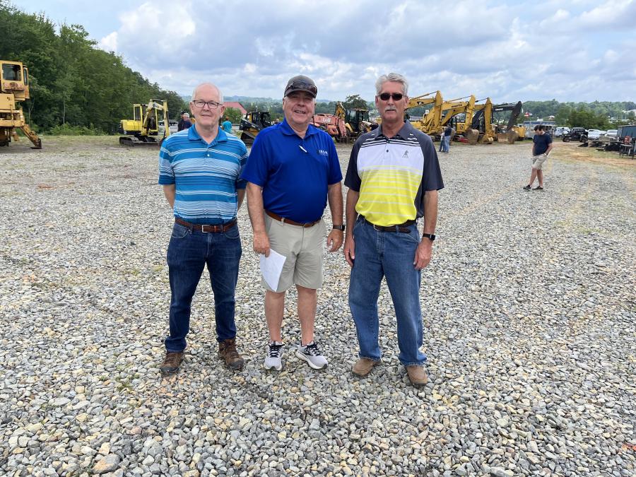 (L-R) are Larry Goff of Hanyag in Switzerland; Terry McGaffee of Iron Auction Group; and Rob Newsome of Rudd Equipment.
(CEG photo)