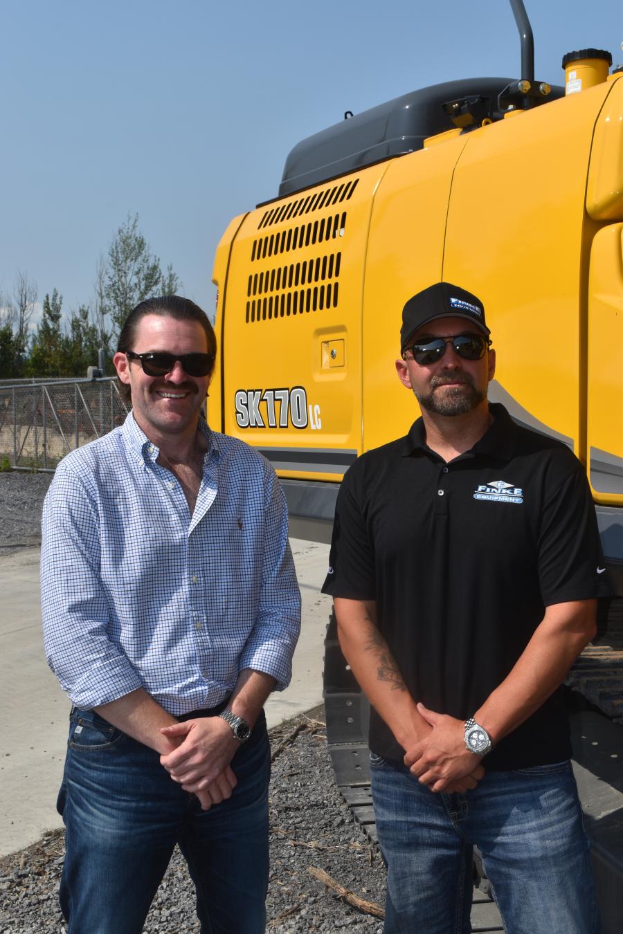 Don Fiacco (R) takes a moment to catch up with one of the Capital Region’s leading contractors: Chris Distefano, chief operating officer of Harrison & Burrowes.
(CEG photo)