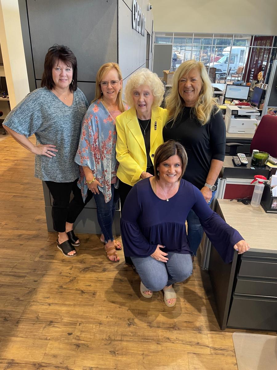 At the heart of every JM Wood sale, these ladies work extremely long days to ensure everything goes perfectly. (L-R, standing) are Kathy Raines, Kim Wood Cox, Jan Beckwith, Julie Belisle and Becky Baggett (kneeling).
(CEG photo)