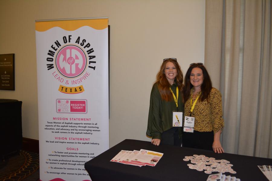 R.K. Hall Construction’s Jessica Blanton (L) and Kaitlin Baird are recent additions to the Texas Women in Asphalt organization and were on hand to represent the organization that exists to support women in all aspects of the asphalt industry. (CEG photo)
