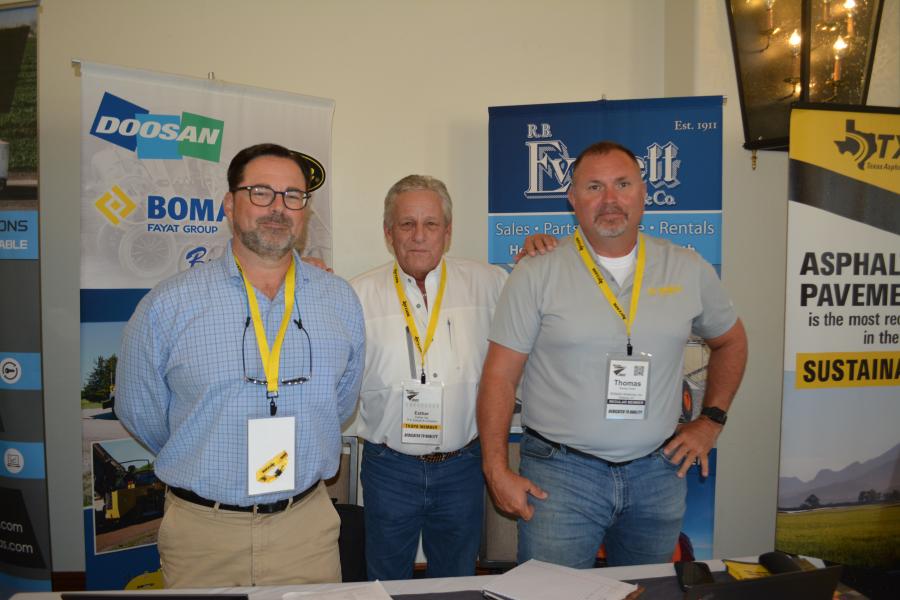 R.B. Everett & Co represents the BOMAG line of paving, milling and compaction equipment at its Pasadena headquarters and Haltom City branch.  Representatives of both Everett and BOMAG were on hand. (CEG photo)