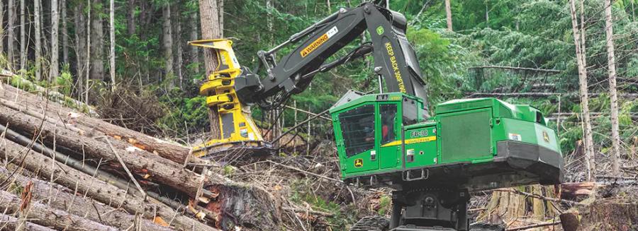 The FR27 disc saw felling head is designed to take on a variety of timber applications, from large single stem cutting to mid-sized accumulation, and boasts an all-new design­ and overall rebranding from previous John Deere felling head models.