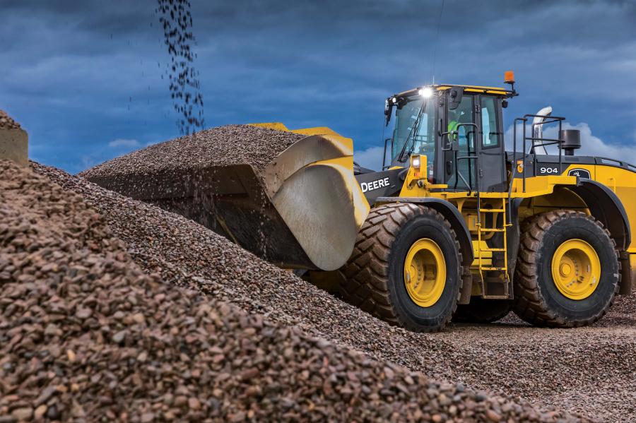 The new 904 P-tier wheel loaders offer advanced productivity features, increased job-site reliability, optimal operator comfort and enhanced serviceability to help improve machine uptime.