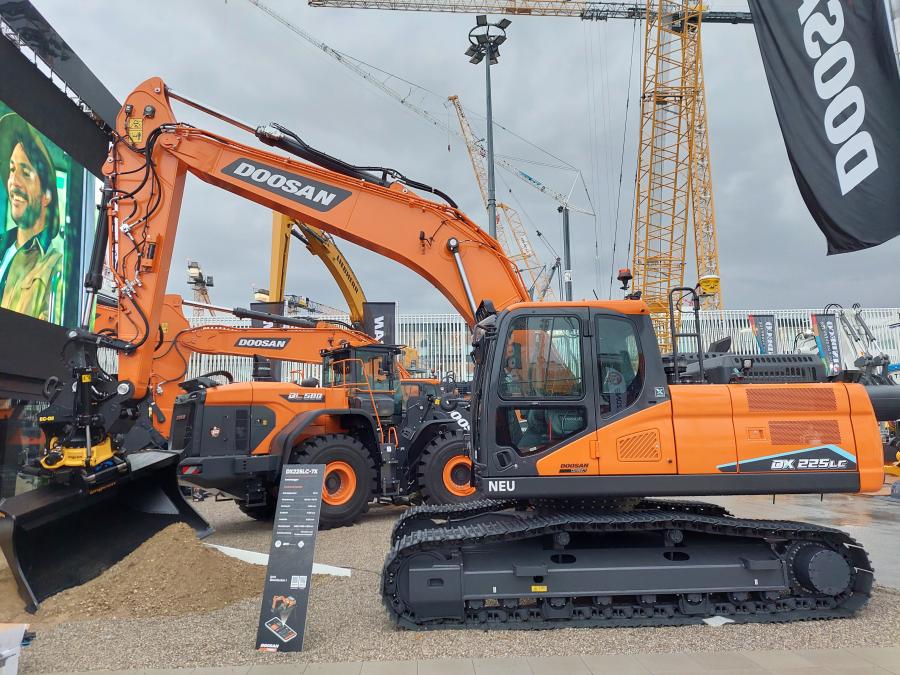 The Doosan DX225LC-7X  is engcon Ready, which means that the machine can easily be equipped with engcon’s MIG2 Grips and the 3rd generation control system, DC3.