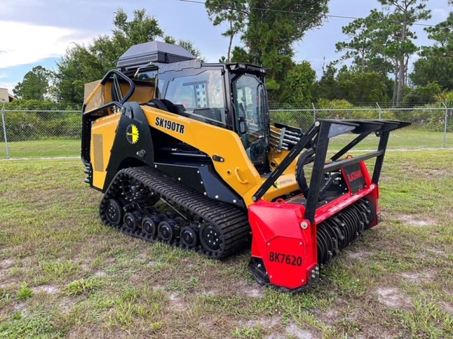 The SK190TR is a 190 hp stage 5 rubber track loader.