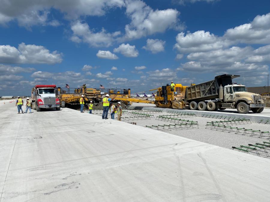 The massive rebuild of the runway will require 275,000 cu. yds. of concrete and approximately 200,000 tons of asphalt. (Walsh Construction photo)