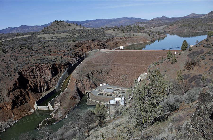 The Federal Energy Regulatory Commission’s unanimous vote on the lower Klamath River dams is the last major regulatory hurdle and the biggest milestone for a $500 million demolition proposal championed by Native American tribes and environmentalists for years.
(Photo courtesy of Facebook/Caltrans.)