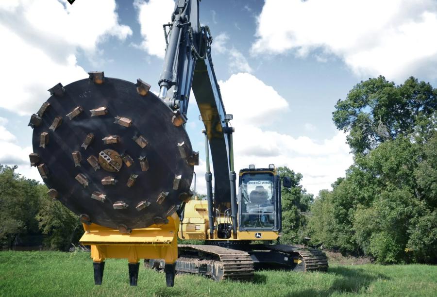 The forestry disc acts like a flywheel to store energy.