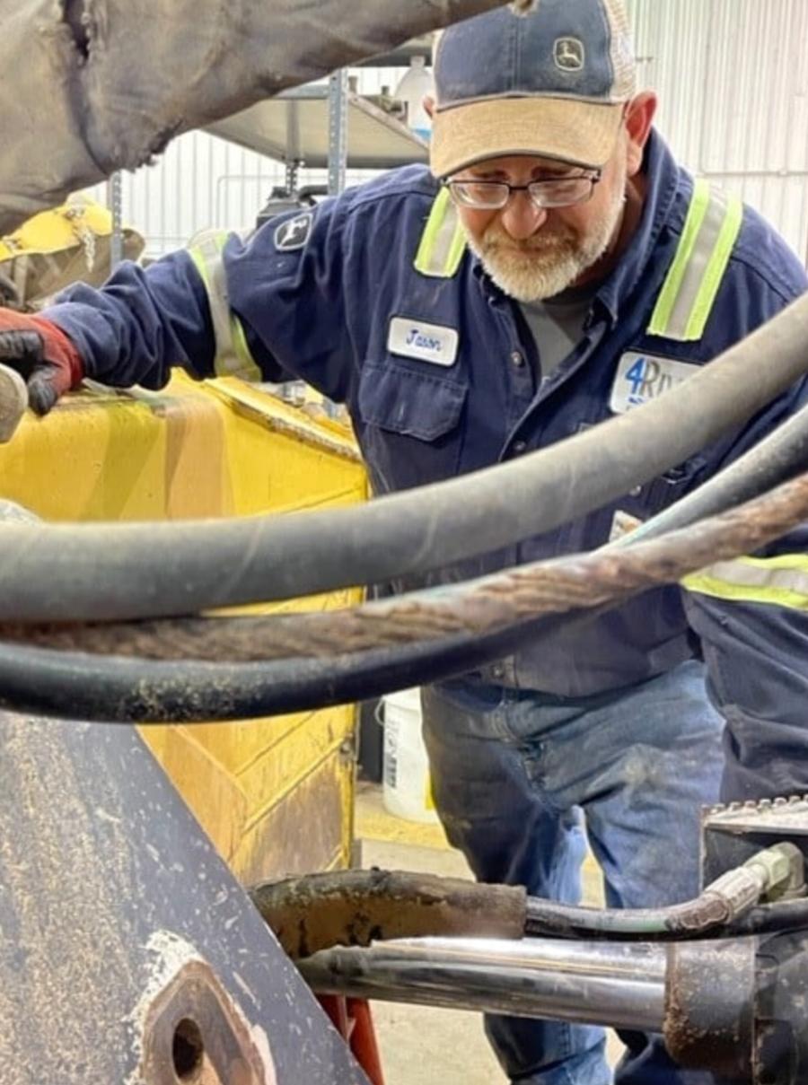 The John Deere Technicians Award Program recognizes those who epitomize what it means to be “John Deere” and honors extraordinary commitment to the brand. Connel, a service technician at Hobbs, was chosen out of a territory-wide pool of nominees.
(4Rivers photo)