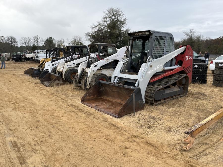 The auction included several compact track loaders and skid steer loaders.
(CEG photo)