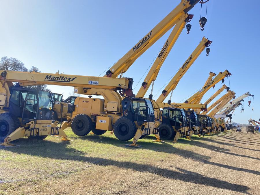 A great lineup of cranes helps attract buyers from across the world.
(CEG photo)