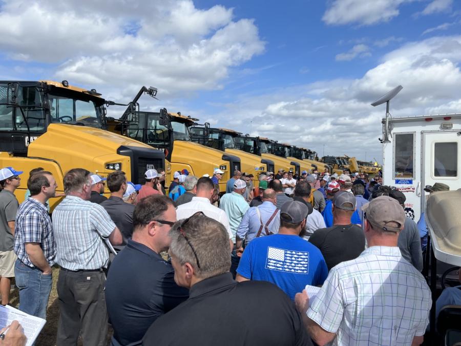 Articulated trucks are up for bid at Alex Lyon & Son’s Bushnell, Fla. auction.
(CEG photo)