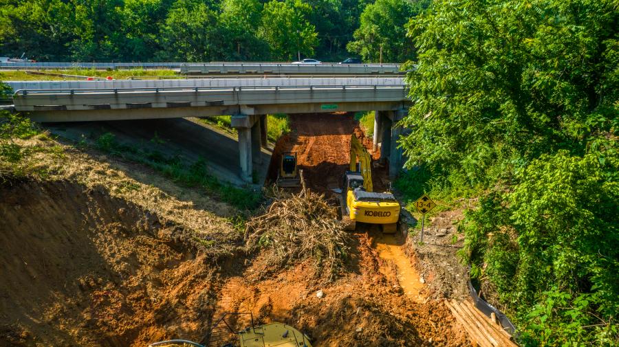 Route 635 had to be lowered more than a foot to provide sufficient clearance for the two new I-81 bridges.
(Photo courtesy of Virginia DOT/Archer Western.)