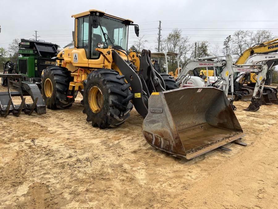 This Volvo wheel loader with oversize tires was sold to a contractor in Wilmington, N.C., for his project near the river.
(CEG photo)
