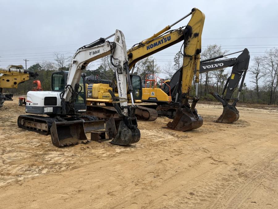 The excavators were sold locally to a contractor in Columbia, S.C.
(CEG photo)