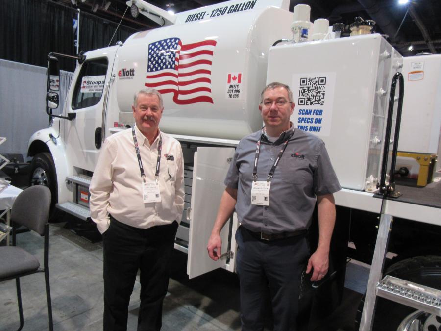 Joel Callis (L) and Jeran Pollock of Elliott Machine Works Inc., Galion, Ohio, discussed the company’s service equipment for construction, mining, oil and gas industries. 