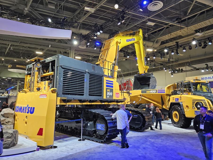 Komatsu displayed this PC 900 LC excavator and HM400 articulated dump truck. 