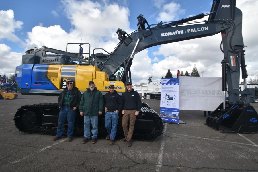 The Modern Machinery team responsible for the assembly and attachment of the Falcon attachments to the Komatsu 290LC excavator. (L-R): Mark Hanshaw, Jeff Miller, Adam Wopodland and Josh Hanshaw.
(CEG photo)