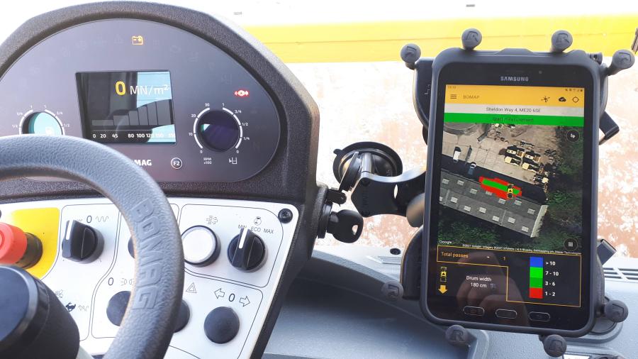 An operator simply activates the BOMAP app from an Android tablet or smartphone from a BOMAG roller, and the app connects with the machine’s interface and registers its parameters. All compaction passes are then automatically recorded.