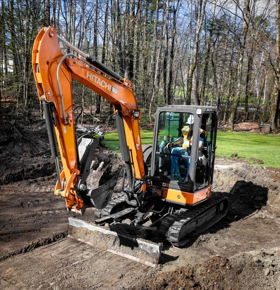 The ZX30U-5N to ZX60USB-5N compact excavators incorporate power/economy work modes. The power mode provides higher engine speeds for most general digging work, while the economy mode reduces engine speed for lighter digging jobs.