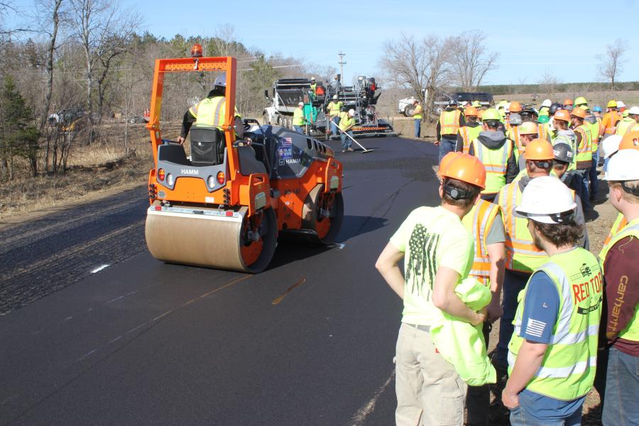 The crew of Minnesota Paving and Materials demonstrated the art of compaction using a Hamm HD 14 VV tandem roller with two vibrating roller drums.
(CEG photo)