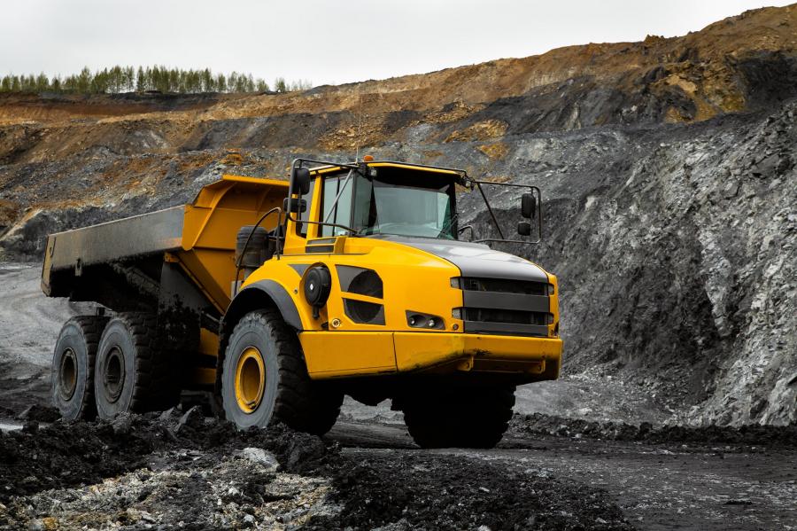 Autonomous mining is more efficient, thereby reducing overall costs. Near continuous utilization of machines and the elimination of shift change also enhance productivity.