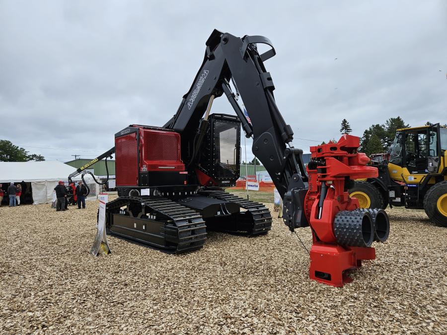 The Roland Machinery Company booth featured this 350 hp TimberPro TN725D feller buncher with a LogMax 700XT harvesting head. The feller buncher has a lift capacity of 17,340 lbs.; an improved debris deflection system; and has various track shoe widths to match ground conditions. The harvesting head has a maximum arm opening of 29.1 in. and a maximum cutting capacity of 31.5 in. 
(CEG photo)