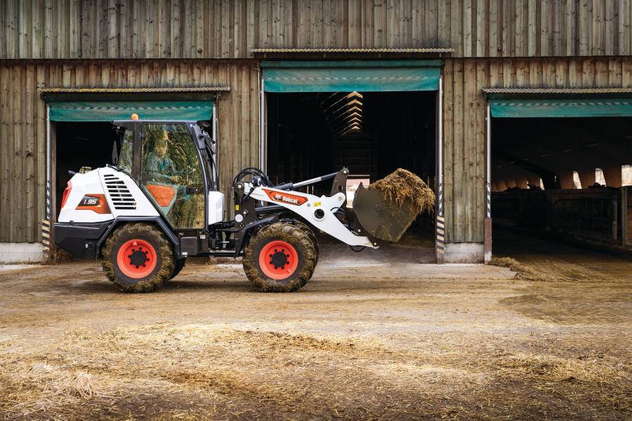The L95’s compact size, tight turning radius and Power Bob-Tach interface enhance the machines’ versatility, ensuring maximum performance and making it ideal for landscaping, nurseries, construction, agriculture, rental tasks and other applications.