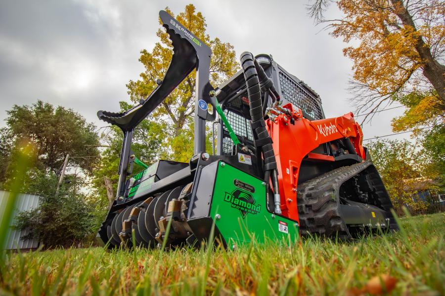 The DC Pro is engineered with a 50 in. cutting width to slice through trees and brush and mulch material up to 8 in. in diameter.
