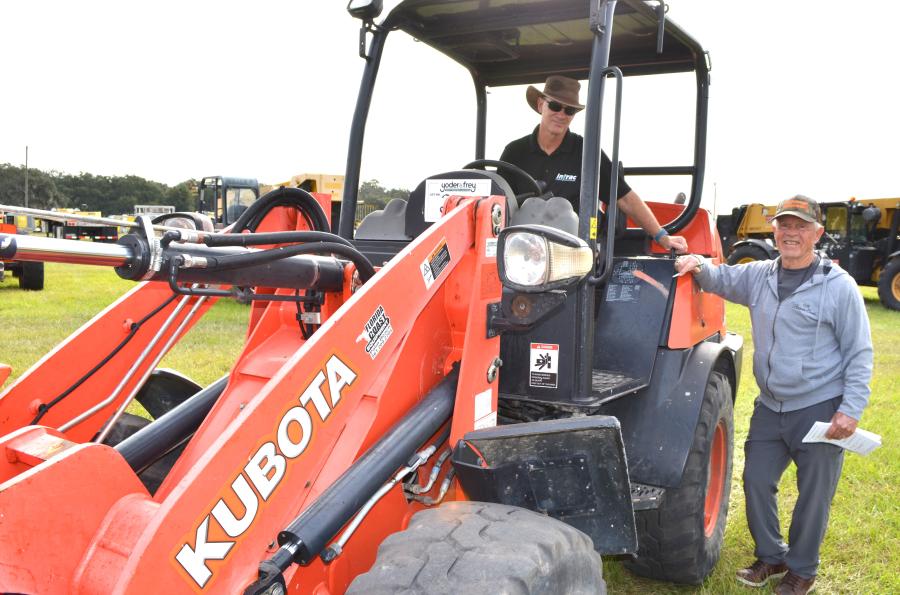Seasoned family equipment specialists, Mark Yarbrough (in cab) of Intrac Corporation, Lake Wales, Fla., and Tom Yarbrough of Tom Yarbrough Equipment, also near Lake Wales, were out looking over several compact machines of common interest, including a Kubota R530 loader.
(CEG photo)