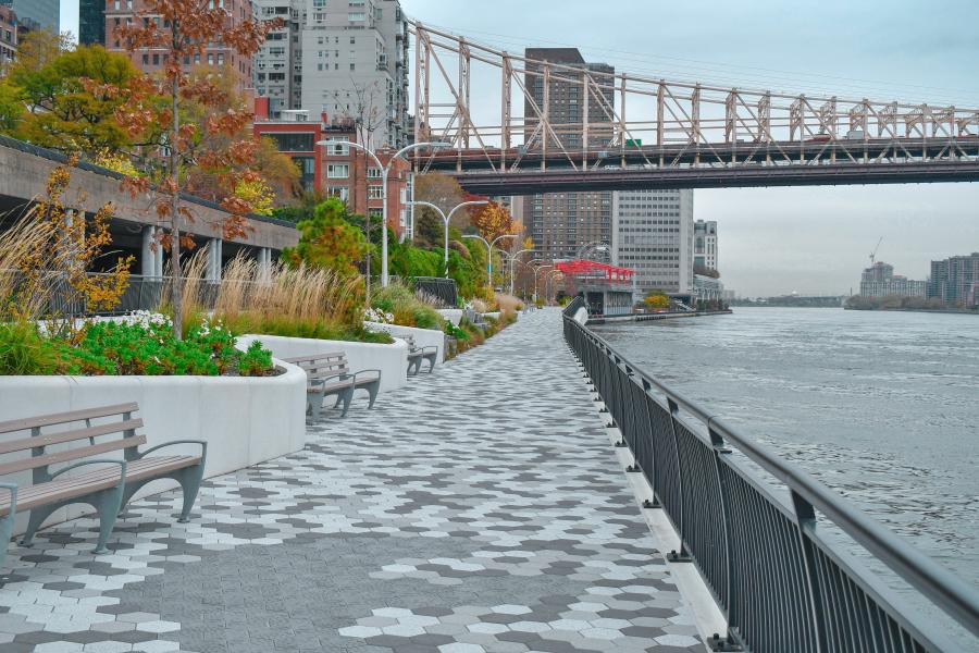 The 49-month project included the construction of a new in-water structure that serves as a public esplanade along FDR Drive and a new public park space that spans approximately nine city blocks to create new, connected, and safe spaces for pedestrians and bicyclists to enjoy that portion of Manhattan’s waterfront.